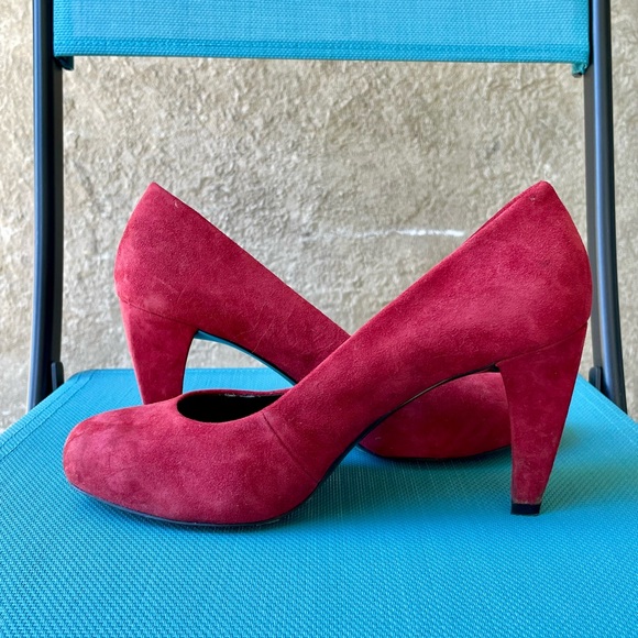 Ann Taylor LOFT Red Suede Leather 3" Pump Block Slip-On Heels Shoes (Size 7) - Picture 5 of 11